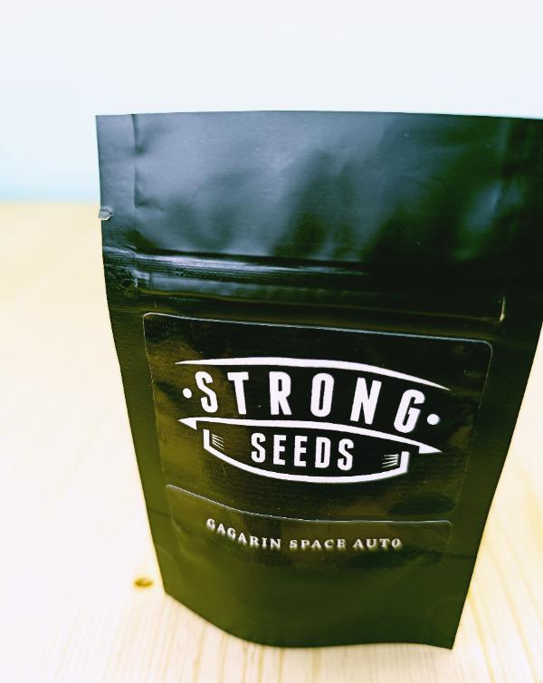 Новая упаковка Strong Seeds